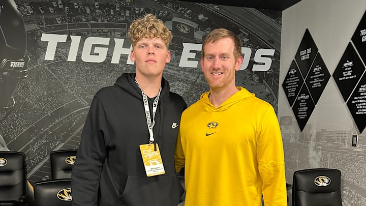 2027 tight end Jake Sneed and Missouri tight ends coach Derham Cato