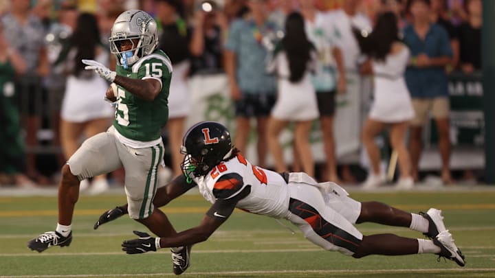 Lakeland defensive back Christopher Cresser (26) and his teammates did a great job containing North Carolina-bound speedster Jaden Jefferson (15) all night in De La Salle's 10-6 home win over Aug. 29, 2025.