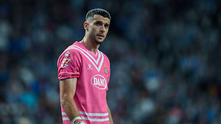 Joan García to Barcelona is temporarily on hold.