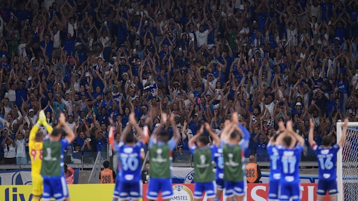 Torcida do Cruzeiro promete "invadir" o Paraguai