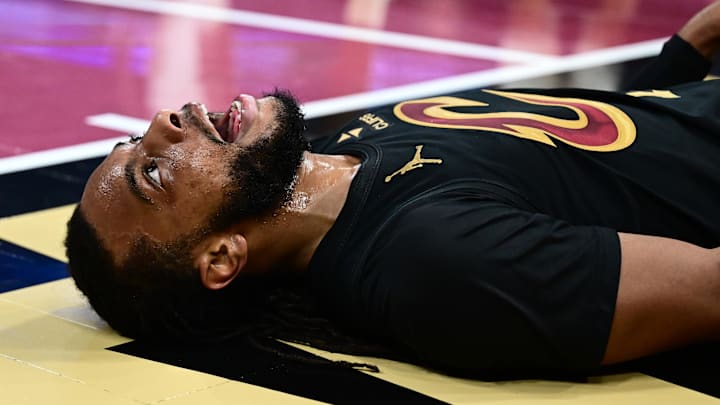Nov 21, 2025; Cleveland, Ohio, USA; Cleveland Cavaliers guard Darius Garland (10) reacts after a play during the first half against the Indiana Pacers at Rocket Arena. Mandatory Credit: Ken Blaze-Imagn Images Nov 21, 2025; Cleveland, Ohio, USA; Cleveland Cavaliers guard Darius Garland (10) reacts after a play during the first half against the Indiana Pacers at Rocket Arena. Mandatory Credit: Ken Blaze-Imagn Images