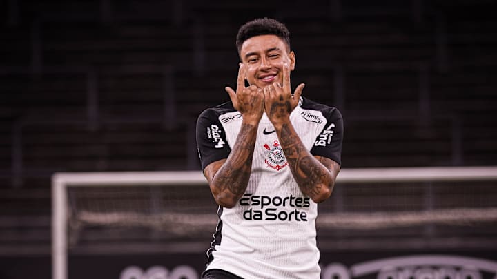 Lingard trabalha para reforçar o Corinthians após a Data Fifa