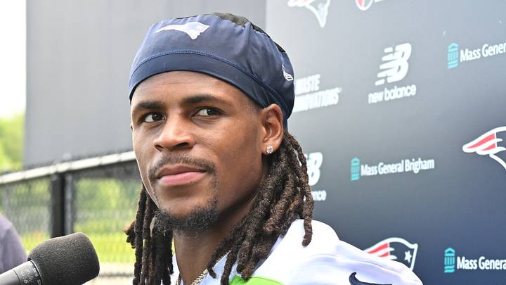 New England Patriots wide receiver DeMario Douglas (3).