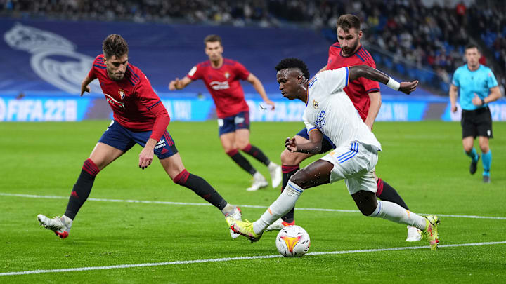 Líder isolado, o Real Madrid enfrenta o Osasuna de olho nos três importantes pontos para levar o troféu para casa Líder isolado, o Real Madrid enfrenta o Osasuna de olho nos três importantes pontos para levar o troféu para casa