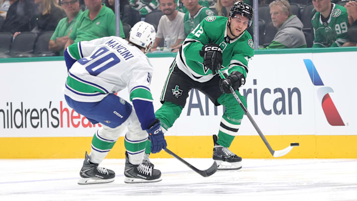Vancouver Canucks v Dallas Stars
