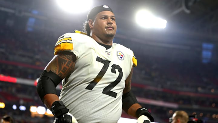 Pittsburgh Steelers offensive tackle Zach Banner (72)