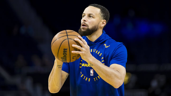 Stephen Curry warms up before the Warriors' 130–120 win over the Trail Blazers on March 11, 2025.