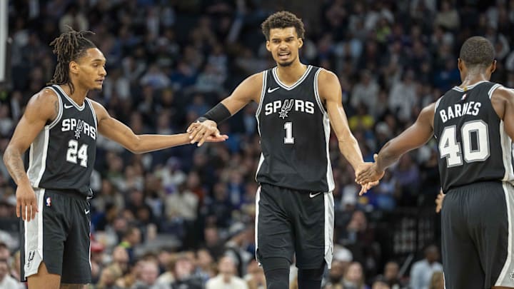 Devin Vassell, Victor Wembanyama, Harrison Barnes, San Antonio Spurs