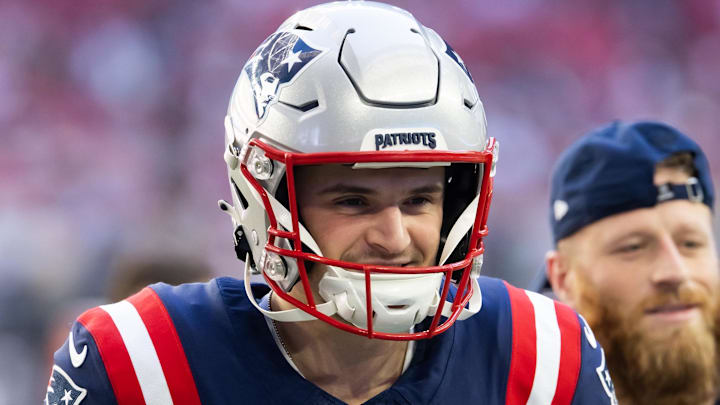 Dec 15, 2024; Glendale, Arizona, USA; New England Patriots linebacker Bryce Baringer (17) against the Arizona Cardinals at State Farm Stadium.