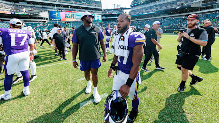 Former Husky running back Myles Gaskin (37), shown in 2024, will be re-signed by the Vikings. Former Husky running back Myles Gaskin (37), shown in 2024, will be re-signed by the Vikings.