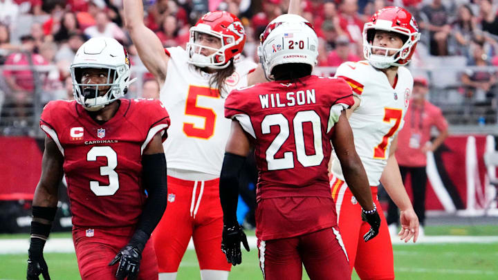Kansas City Chiefs placekicker Harrison Butker (7) makes a field goal as holder Tommy Townsend (5)