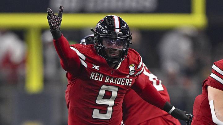 Texas Tech Red Raiders linebacker Romello Height (9) Texas Tech Red Raiders linebacker Romello Height (9)