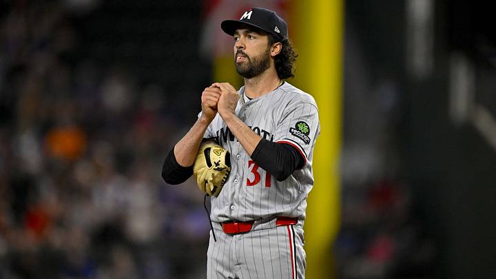 Jun 18, 2026; Arlington, Texas, USA; Minnesota Twins relief pitcher Justin Lawrence (31) looks on as he pitches against the Texas Rangers during the sixth inning at Globe Life Field. Jun 18, 2026; Arlington, Texas, USA; Minnesota Twins relief pitcher Justin Lawrence (31) looks on as he pitches against the Texas Rangers during the sixth inning at Globe Life Field.