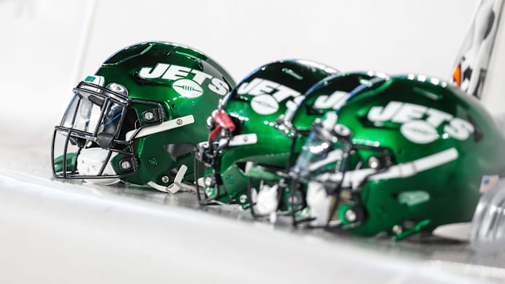 Aug 14, 2021; East Rutherford, New Jersey, USA; New York Jets helmets are seen during the second half of the game between the New York Giants and the Jets at MetLife Stadium. Mandatory Credit: Vincent Carchietta-Imagn Images Aug 14, 2021; East Rutherford, New Jersey, USA; New York Jets helmets are seen during the second half of the game between the New York Giants and the Jets at MetLife Stadium. Mandatory Credit: Vincent Carchietta-Imagn Images