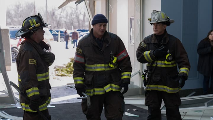 CHICAGO FIRE -- "A Beast Like This" Episode 13017 -- Pictured: (l-r) David Eigenberg as Christopher Herrmann, Taylor Kinney as Kelly Severide, Dermot Mulroney as Chief Dom Pascal -- (Photo by: Peter Gordon/NBC)