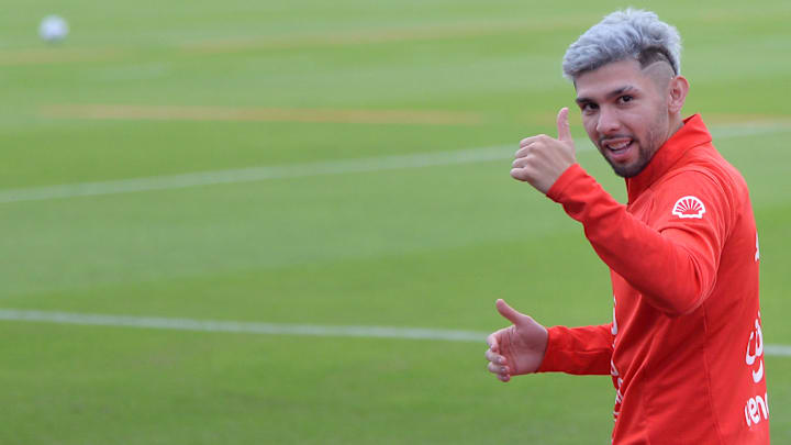 Meio-campista da seleção paraguaia está na mira do Palmeiras