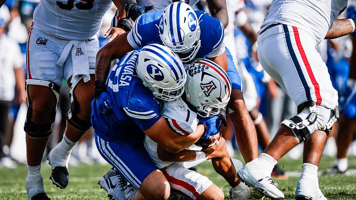 Keanu Tanuvasa against Arizona Keanu Tanuvasa against Arizona
