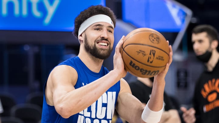Feb 10, 2022; San Francisco, California, USA; Golden State Warriors guard Klay Thompson (11) warms up before the game against the New York Knicks at Chase Center. Mandatory Credit: John Hefti-Imagn Images Feb 10, 2022; San Francisco, California, USA; Golden State Warriors guard Klay Thompson (11) warms up before the game against the New York Knicks at Chase Center. Mandatory Credit: John Hefti-Imagn Images