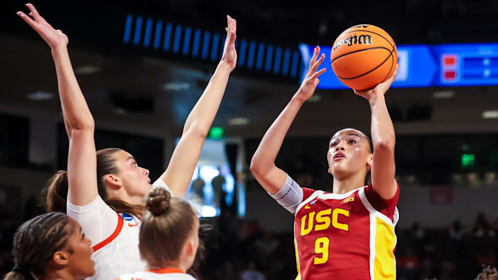 USC’s Jazzy Davison had a game-leading 31 points in the Trojan’s overtime win over Clemson. 