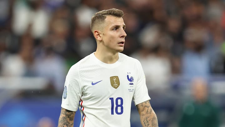 Lucas Digne avec l'Équipe de France.