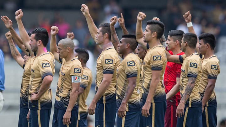 Previo a sus duelos en Ciudad Universitaria, Pumas entona su himno creando un vínculo entre jugadores y aficionados. Previo a sus duelos en Ciudad Universitaria, Pumas entona su himno creando un vínculo entre jugadores y aficionados.