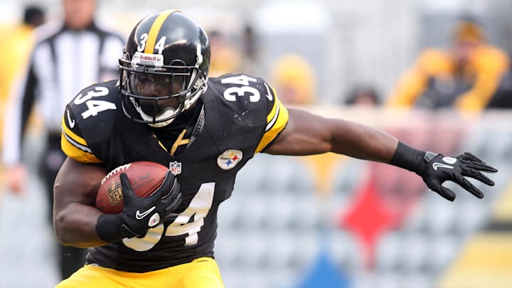 December 30, 2012; Pittsburgh, PA, USA; Pittsburgh Steelers running back Rashard Mendenhall (34) rushes the ball against the Cleveland Browns during the fourth quarter at Heinz Field. The Pittsburgh Steelers won 24-10. Mandatory Credit: Charles LeClaire-Imagn Images