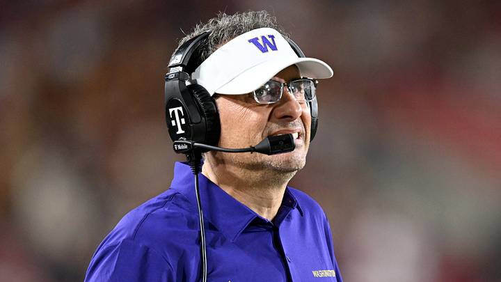 Oct 3, 2026; Los Angeles, California, USA; Washington Huskies head coach Jedd Fisch reacts against the USC Trojans during the fourth quarter at United Airlines Field at Los Angeles Memorial Coliseum. Mandatory Credit: Griffin Hooper-Imagn Images Oct 3, 2026; Los Angeles, California, USA; Washington Huskies head coach Jedd Fisch reacts against the USC Trojans during the fourth quarter at United Airlines Field at Los Angeles Memorial Coliseum. Mandatory Credit: Griffin Hooper-Imagn Images