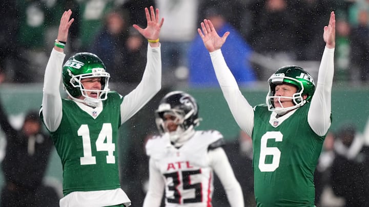 Nov 30, 2025; East Rutherford, New Jersey, USA; New York Jets place kicker Nick Folk (6) reacts after making the game winning field goal goal against the Atlanta Falcons during the second half at MetLife Stadium. Mandatory Credit: Robert Deutsch-Imagn Images