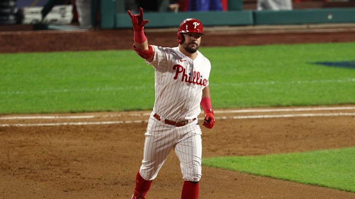Kyle Schwarber a la par de Albert Pujols en jonrones en su carrera en la Serie de Campeonato