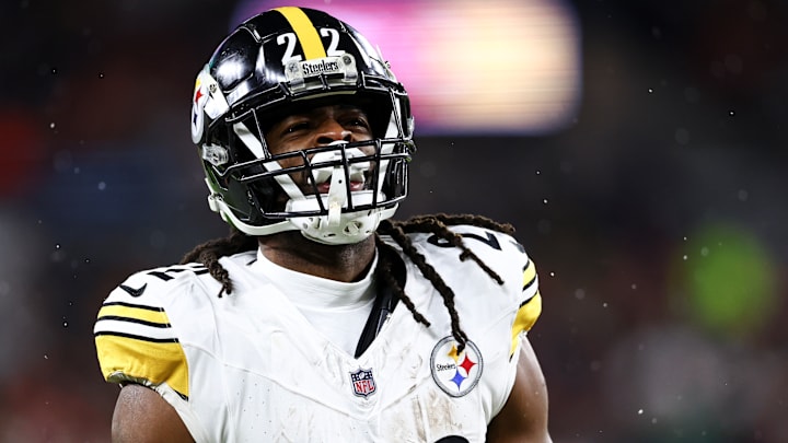 Pittsburgh Steelers v Cleveland Browns