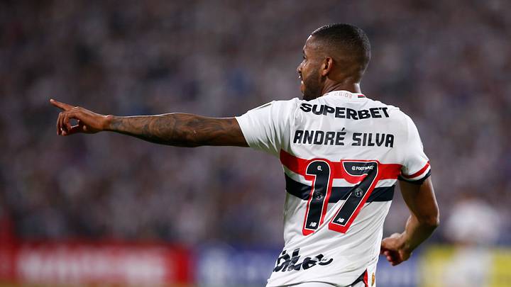 André Silva está chamando atenção do torcedor com boas atuações pelo São Paulo André Silva está chamando atenção do torcedor com boas atuações pelo São Paulo