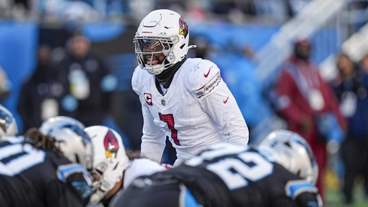 Dec 22, 2024; Charlotte, North Carolina, USA; Arizona Cardinals linebacker Kyzir White (7) during the second half against the Carolina Panthers at Bank of America Stadium. Mandatory Credit: Jim Dedmon-Imagn Images Dec 22, 2024; Charlotte, North Carolina, USA; Arizona Cardinals linebacker Kyzir White (7) during the second half against the Carolina Panthers at Bank of America Stadium. Mandatory Credit: Jim Dedmon-Imagn Images