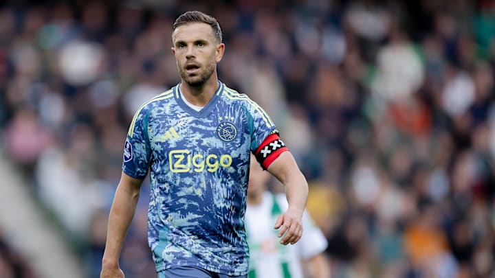 Jordan Henderson im Ajax-Trikot. In der kommenden Saison läuft er wohl in Brentford auf