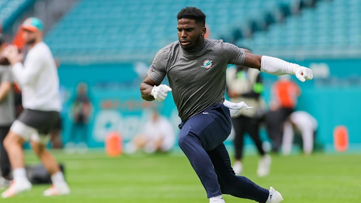 Tyreek Hill still isn't practicing after missing Week 15 with an injury