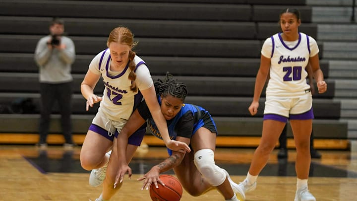 Johnston and Davenport North are both ranked in the latest IGHSAU girls basketball polls in Class 5A.