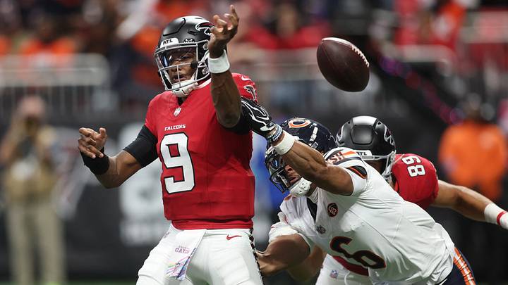 Oct 18, 2026; Atlanta, Georgia, USA; Chicago Bears defensive back Kyler Gordon (6) strips the ball from Atlanta Falcons quarterback Michael Penix Jr. (9) during the third quarter at Mercedes-Benz Stadium. Mandatory Credit: Brett Davis-Imagn Images Oct 18, 2026; Atlanta, Georgia, USA; Chicago Bears defensive back Kyler Gordon (6) strips the ball from Atlanta Falcons quarterback Michael Penix Jr. (9) during the third quarter at Mercedes-Benz Stadium. Mandatory Credit: Brett Davis-Imagn Images
