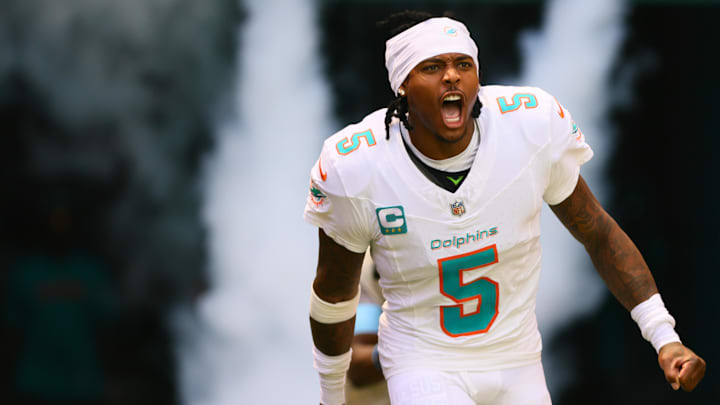 Sep 8, 2024; Miami Gardens, Florida, USA; Miami Dolphins cornerback Jalen Ramsey (5) runs onto the field before the game against the Jacksonville Jaguars at Hard Rock Stadium. Sep 8, 2024; Miami Gardens, Florida, USA; Miami Dolphins cornerback Jalen Ramsey (5) runs onto the field before the game against the Jacksonville Jaguars at Hard Rock Stadium.