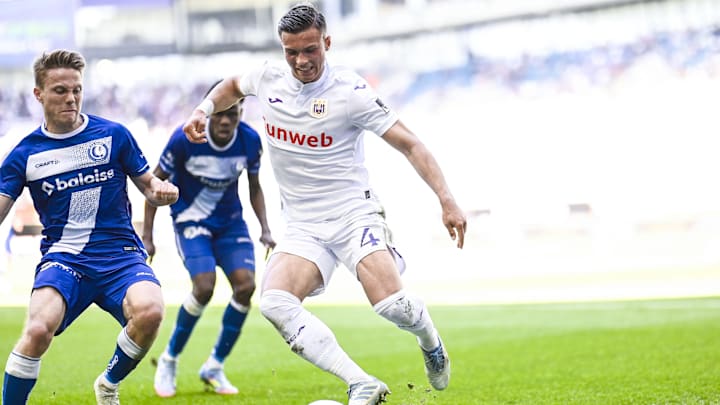 Jan-Carlo Simic (r.) 