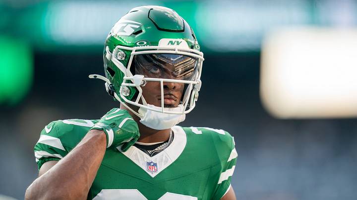 New York Jets running back Breece Hall (20) warms up during a preseason opening game between the New York Jets and Tampa Bay Buccaneers on Friday, Aug. 14, 2026, at MetLife Stadium in East Rutherford, NJ. New York Jets running back Breece Hall (20) warms up during a preseason opening game between the New York Jets and Tampa Bay Buccaneers on Friday, Aug. 14, 2026, at MetLife Stadium in East Rutherford, NJ.