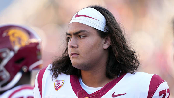 Oct 28, 2023; Berkeley, California, USA; USC Trojans offensive lineman Elijah Paige (72) during halftime against the California Golden Bears at California Memorial Stadium. Mandatory Credit: Darren Yamashita-Imagn Images