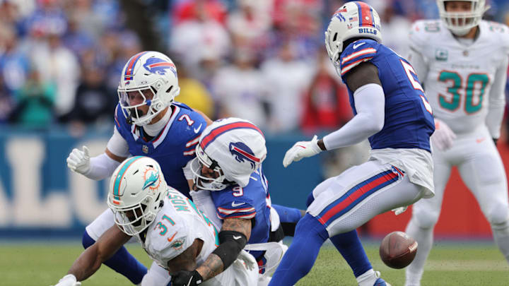 Miami Dolphins v Buffalo Bills