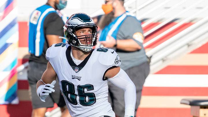 October 4, 2020; Santa Clara, California, USA; Philadelphia Eagles tight end Zach Ertz (86) before the game against the San Francisco 49ers at Levi's Stadium. Mandatory Credit: Kyle Terada-USA TODAY Sports