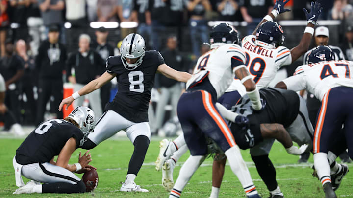The Bears beat the Raiders on a blocked field goal, which is becoming a trend around the league.