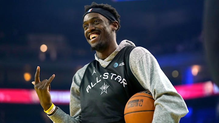 Feb 15, 2025; Oakland, CA, USA; Chuck’s Global Stars forward Pascal Siakam (43) of the Indiana Pacers interacts with fans during the NBA All Star-Practice at Oracle Arena. Mandatory Credit: Cary Edmondson-Imagn Images Feb 15, 2025; Oakland, CA, USA; Chuck’s Global Stars forward Pascal Siakam (43) of the Indiana Pacers interacts with fans during the NBA All Star-Practice at Oracle Arena. Mandatory Credit: Cary Edmondson-Imagn Images