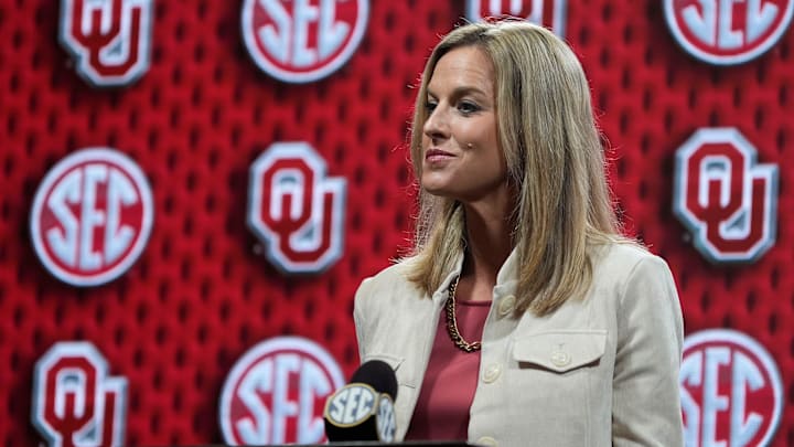 Oklahoma basketball coach Jennie Baranczyk