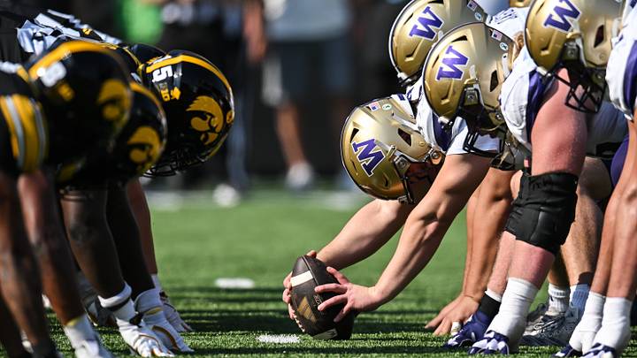 The Iowa Hawkeyes and the Washington Huskies get after it in Iowa City in 2024. 