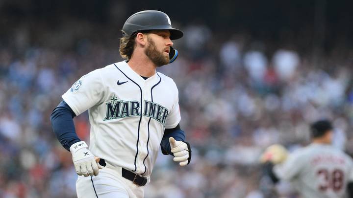 Aug 5, 2026; Seattle, Washington, USA; Seattle Mariners designated hitter Taylor Ward (27) runs towards first base after hitting a single against the Detroit Tigers during the third inning at T-Mobile Park. Mandatory Credit: Steven Bisig-Imagn Images Aug 5, 2026; Seattle, Washington, USA; Seattle Mariners designated hitter Taylor Ward (27) runs towards first base after hitting a single against the Detroit Tigers during the third inning at T-Mobile Park. Mandatory Credit: Steven Bisig-Imagn Images