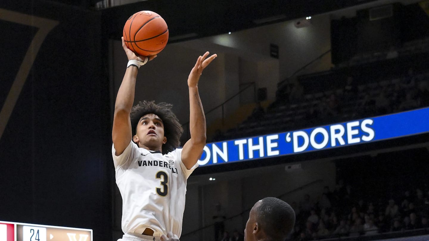 Tyler Tanner Puts On a Show in Win Over SMU