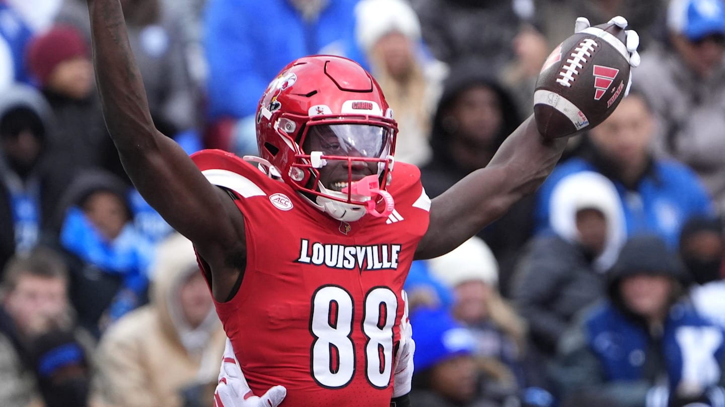 Watch: Paul Petrino, Louisville Tight Ends Discuss Spring Practice