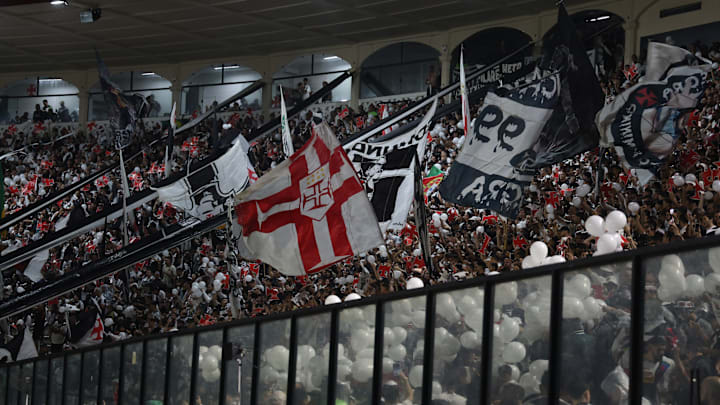 Vasco Da Gama observa o mercado para a temporada de 2025 e torcida está na expectativa Vasco Da Gama observa o mercado para a temporada de 2025 e torcida está na expectativa